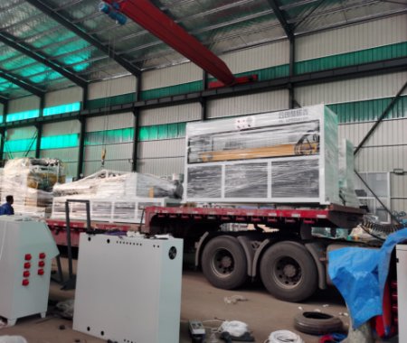 河南客戶回購3條生產線，今天發貨第一車！